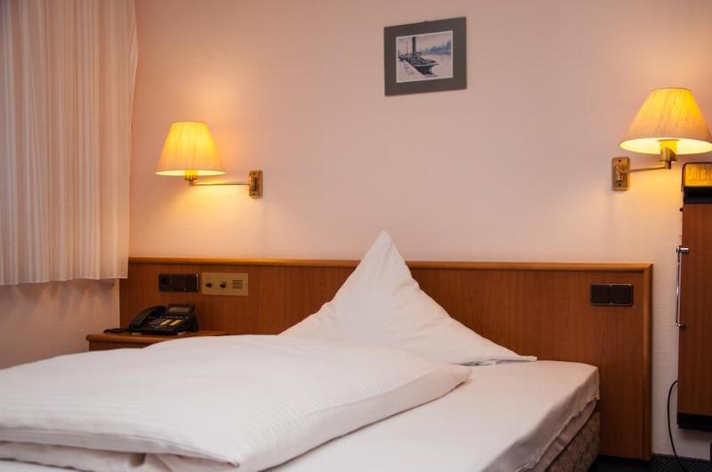 Hotel Schoene Aussicht Frankfurt am Main Exterior photo