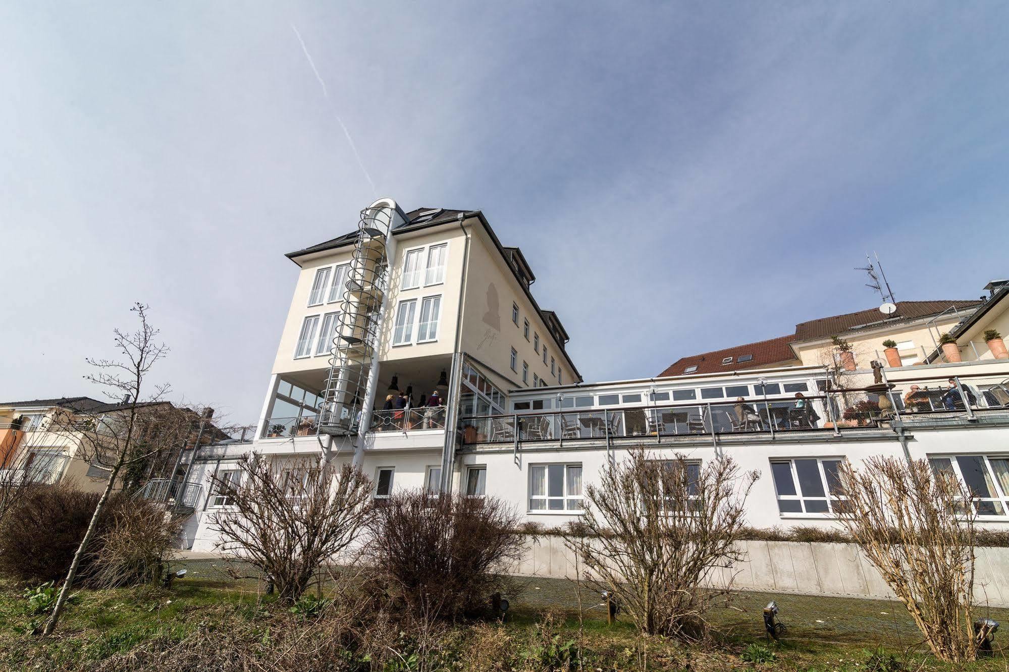 Hotel Schoene Aussicht Frankfurt am Main Exterior photo