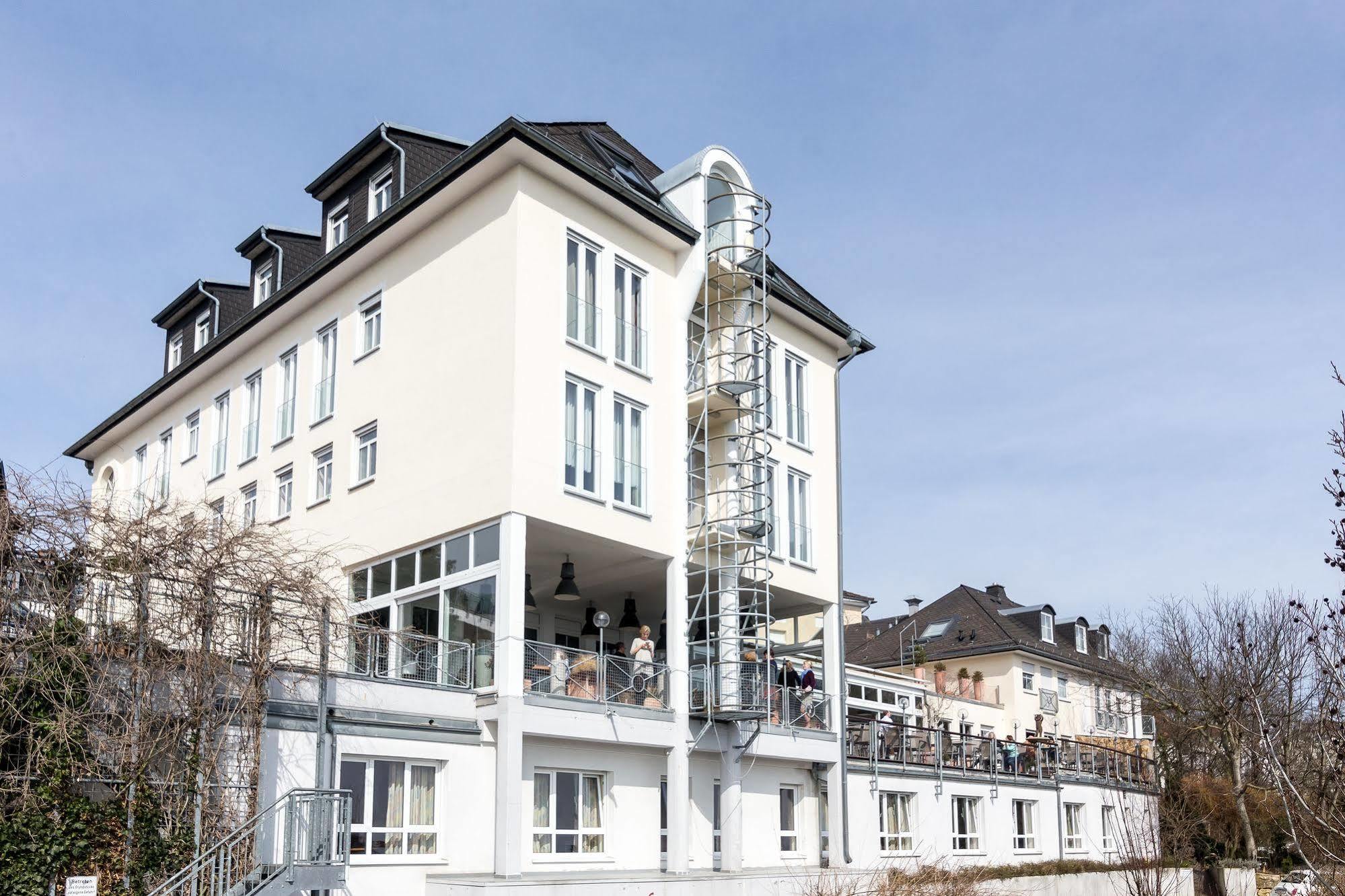 Hotel Schoene Aussicht Frankfurt am Main Exterior photo
